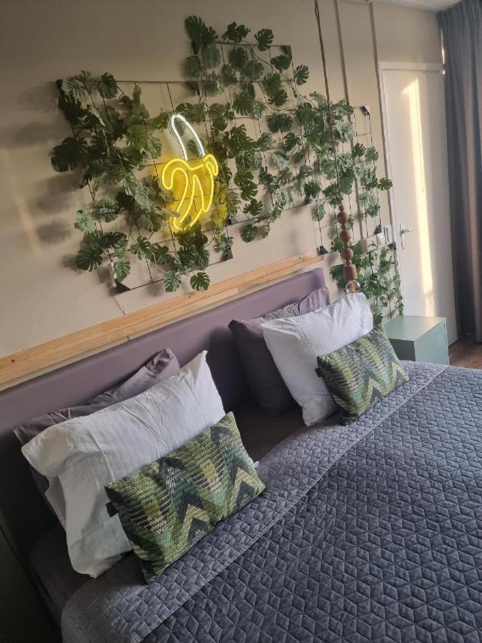 The Jungle - Duo Studio With Kingsize Terrace Хронинген Екстериор снимка
